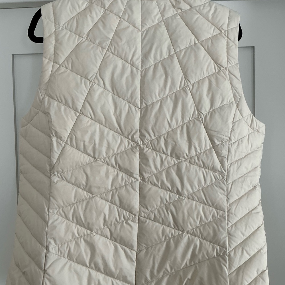 NWT Columbia Women's Heavenly Quilted Vest - Cream/Off-White, size XL. - Picture 9 of 10